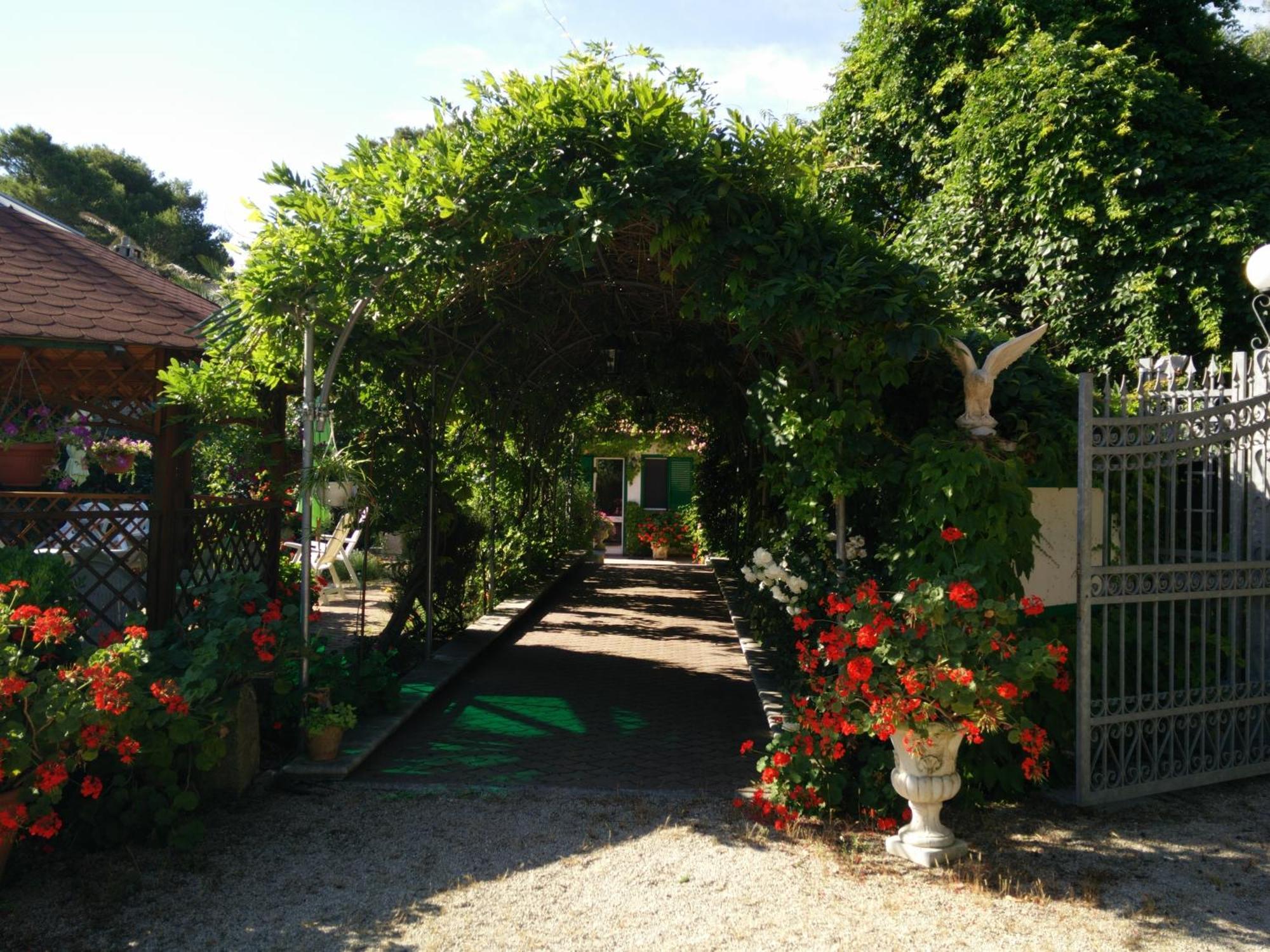 Residenza Villa I Nidi Santa Caterina  Extérieur photo